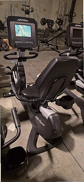 Life Fitness 95RS Elevation Series Recumbent Bike With Discover Console