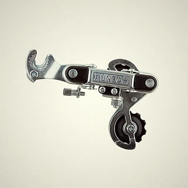 Sunlite Bicycle 5-7 speed Rear Derailleur Short Cage Axle Mount Silver 5/6/7sp